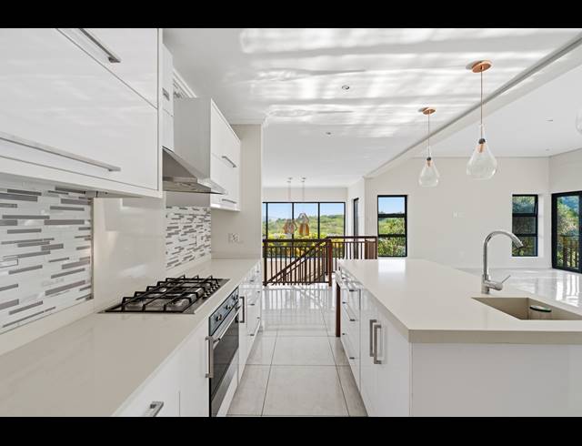 4 BEDROOM HOUSE FOR SALE IN PALM LAKES ESTATE